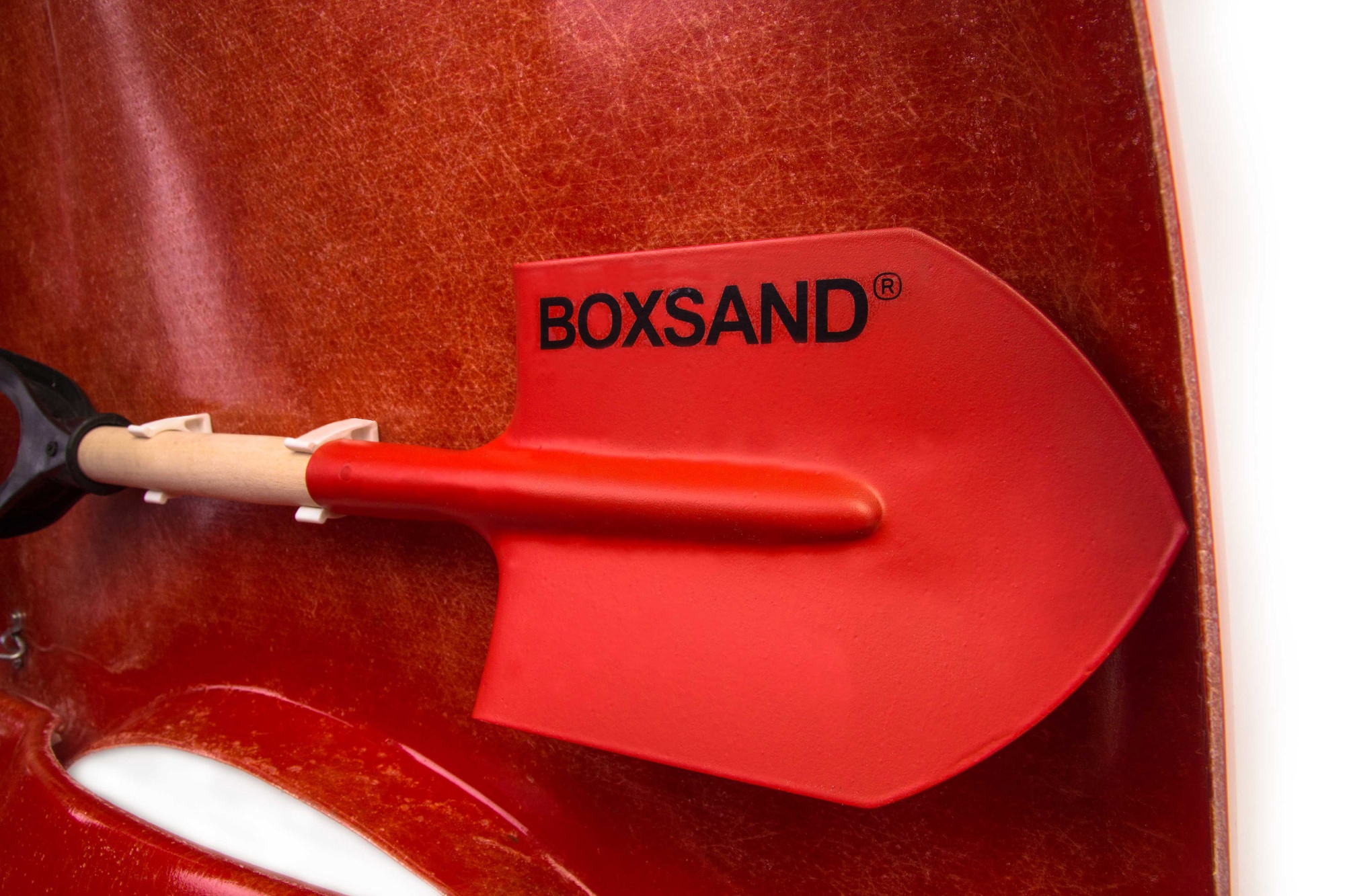 Ящик для песка BOXSAND . Объем - 0,25 м3. С дозатором и с лопатой.